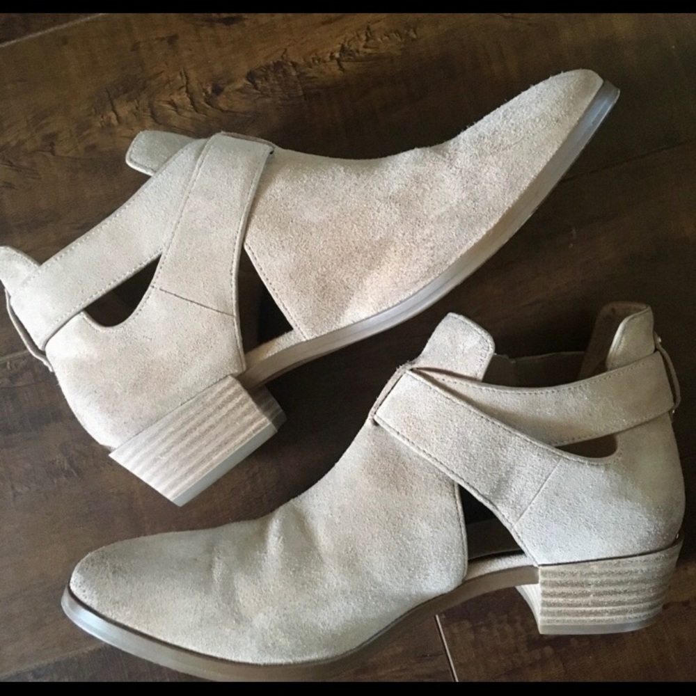 MICHAEL Michael Kors tan ankle cutout Suede bootie